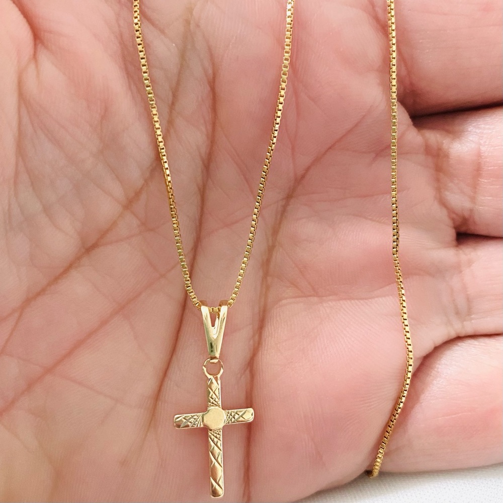 Dainty Cross Necklace